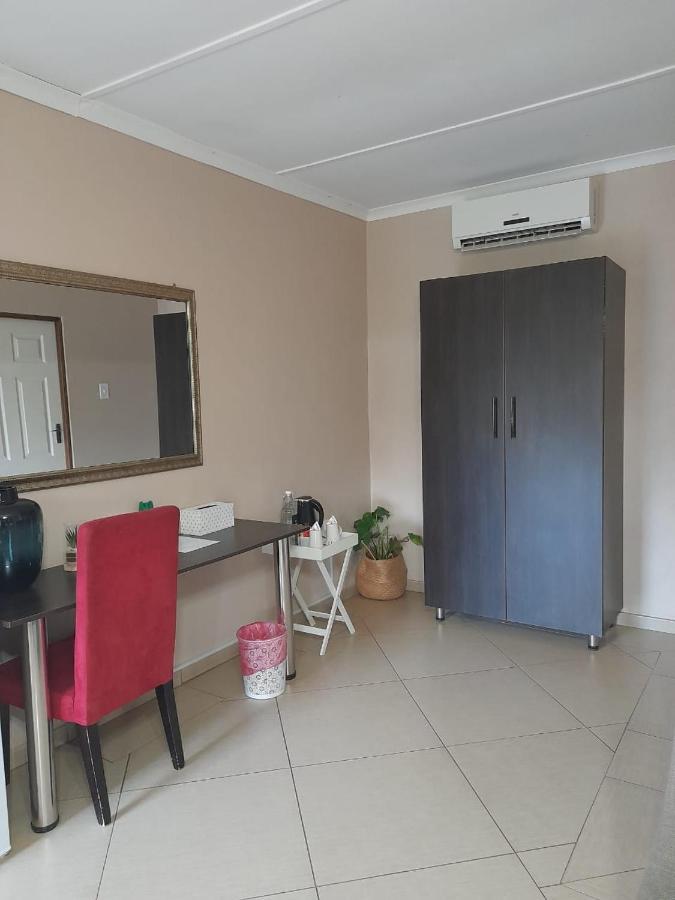 Nongoma Lodge & Inn Cc מראה חיצוני תמונה