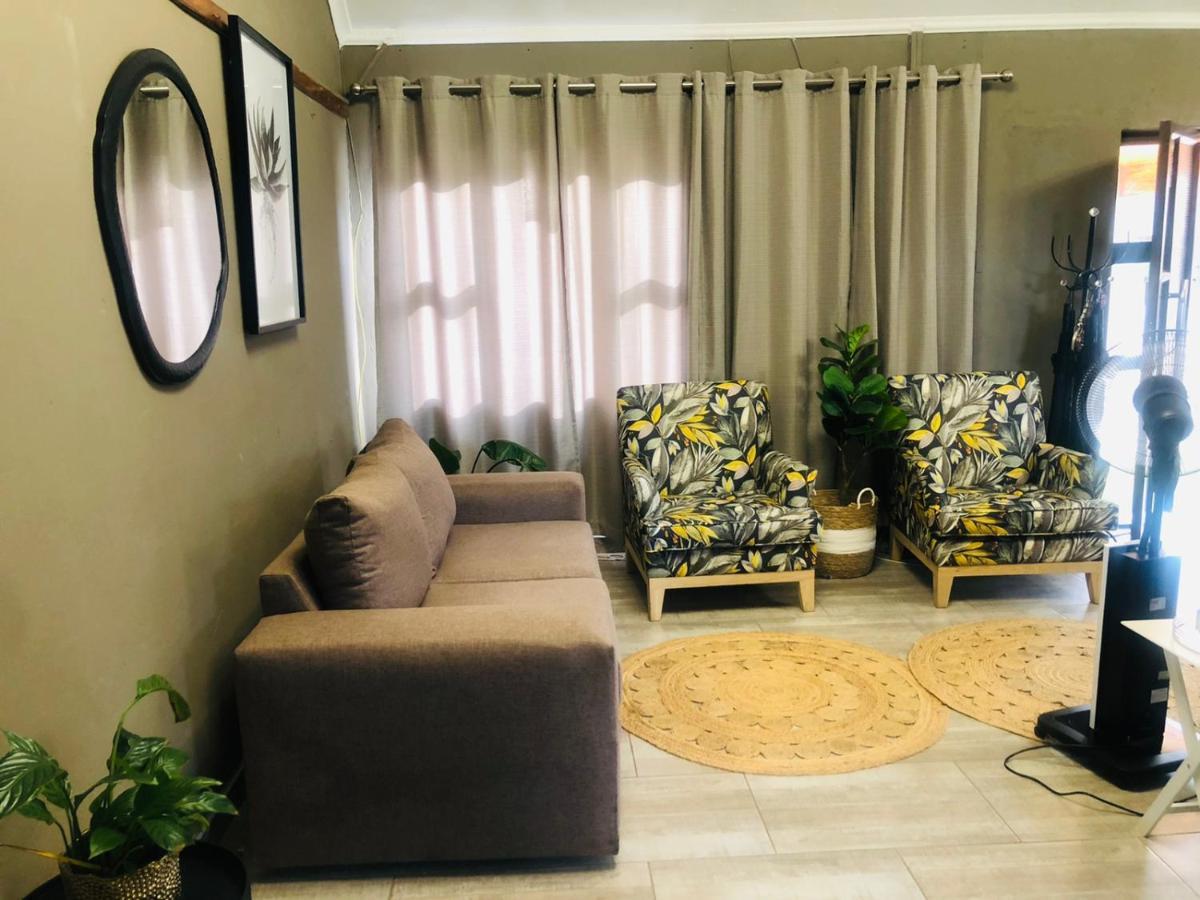 Nongoma Lodge & Inn Cc מראה חיצוני תמונה
