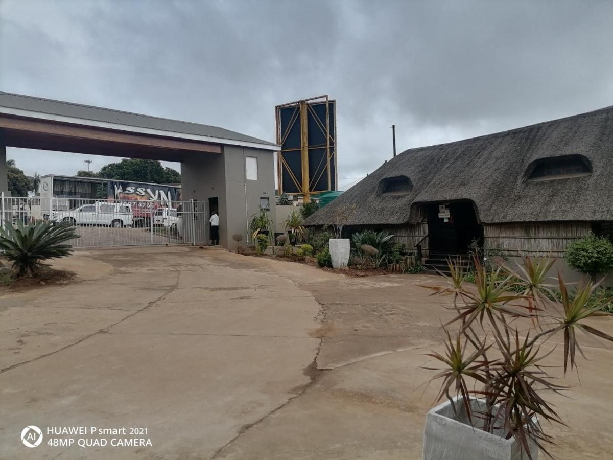 Nongoma Lodge & Inn Cc מראה חיצוני תמונה